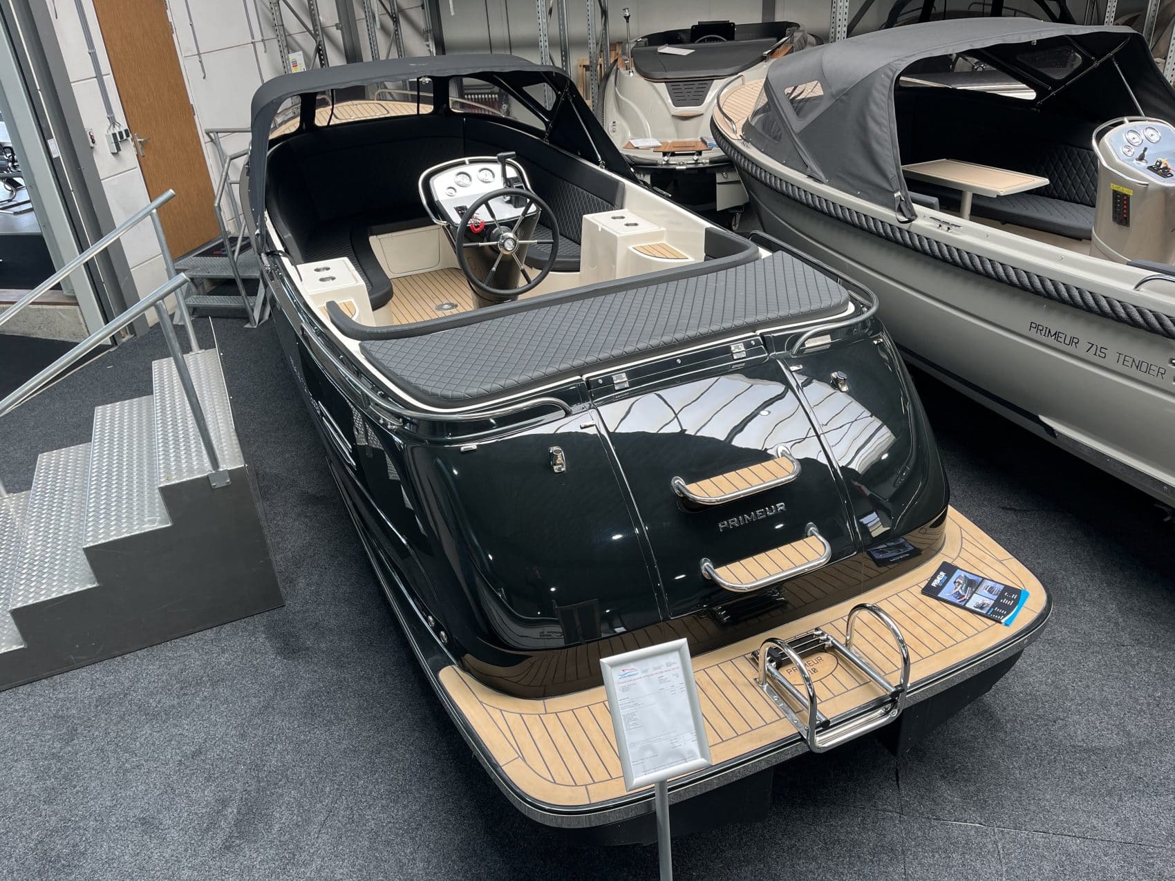 Primeur 710 Tender + 60 pk Honda